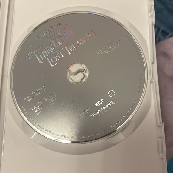 Tinker Bell and the Lost Treasure DVD - Picture 2 of 3